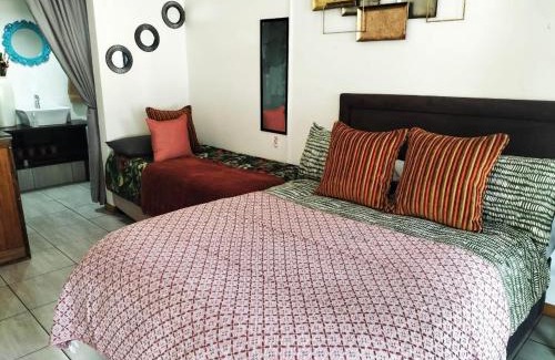 Langenhoven Park Cama Y Desayuno | Magalies B&B LANGENHOVENPARK