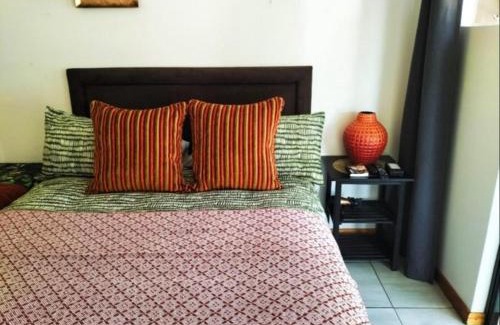 Langenhoven Park Cama Y Desayuno | Magalies B&B LANGENHOVENPARK