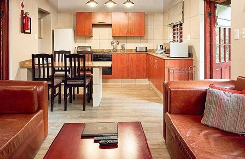 Hartbeespoort Villa | Magalies Park