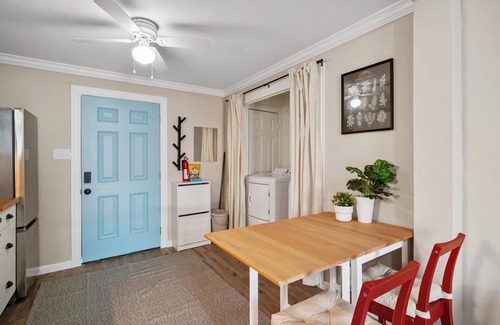 Fort Worth Casa | Magazine-Worthy Cowtown Bungalow. Pet-Friendly!