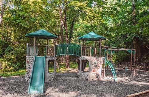 Lookout Valley Neighborhood Association Casa | Maggie Cabin Enjoy Nature From A Forest Hot Tub