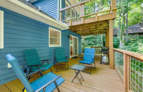 Maggie Valley Casa | Maggie Valley Cottage with Hot Tub and Creek View!