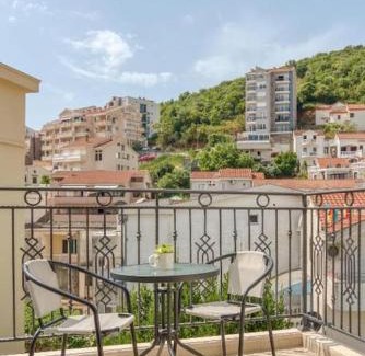 Golubovina Apartamento | Magi-Family Rooftop Apartment Budva
