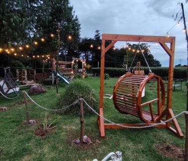 Cantón de Dota Chalet De Esquí | Magic Cabin in Jardín de Dota A real Costa Rican Farm experience with Breakfast included Trout fishing in the lagoon Fruit tasting & beautiful garden with farm animals
