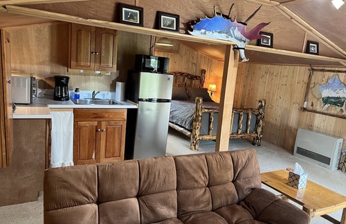 Kalifornsky Cabina | Magic Dragon lake cabin