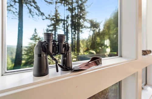 Cazadero Casa | Magic Madrone~Stylish and Cozy Hideaway w/ Stunning Redwood Views!HotTub/WiFi