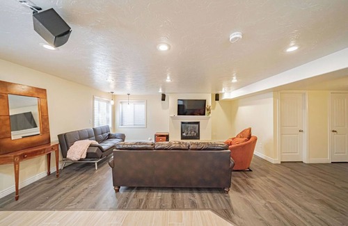 Idaho Falls Apartamento | Magic on Merlin - Cozy Basement Retreat