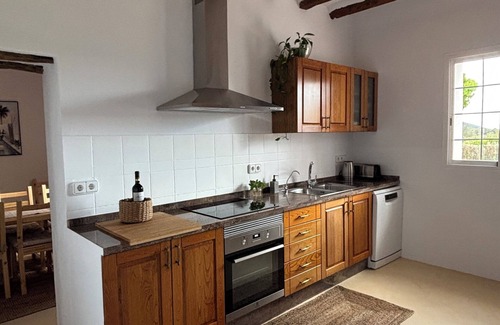 Sant Miquel de Balasant Villa | Mágica casa ibicenca rodeada de naturaleza y paz. Ideal para familias y grupos.