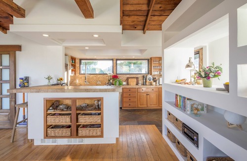 Malibu Casa | Magical 1927 Malibu Nature Cottage & Beach Retreat