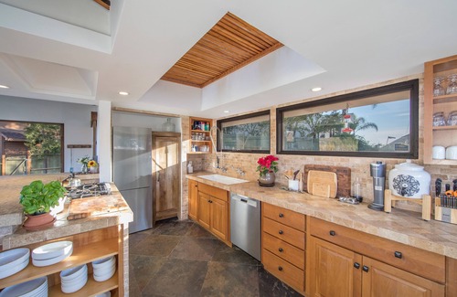 Malibu Casa | Magical 1927 Malibu Nature Cottage & Beach Retreat