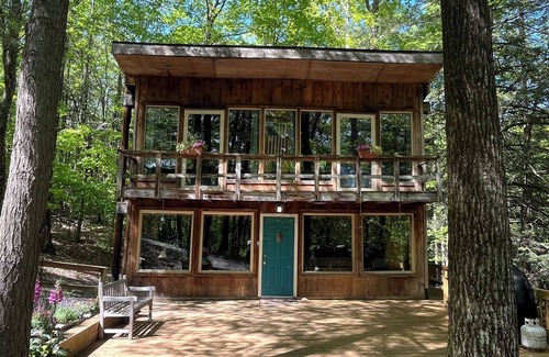 Hillsdale Cabina | magical cabin in the woods