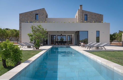 Skaleta Villa | Magical Crete Villa| Villa Liváni | Beautiful Landmark views | Terrace & Private Pool | 4 Bedrooms | Rethymno