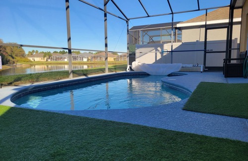 Magic Landings Casa | Magical Family Friendly Pool and Lake House