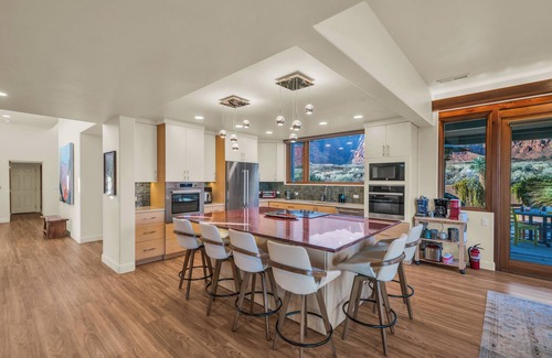 Ivins Casa | Magical Home in Kayenta Surrounded by Red Rocks, Zion
