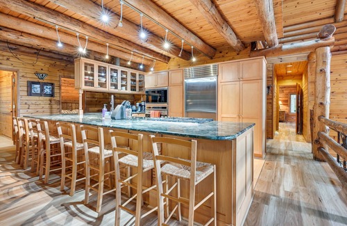 Drayton Plains Cabaña | Magical Metamora Cottage w/ Fire Pit, Pond, Deck!