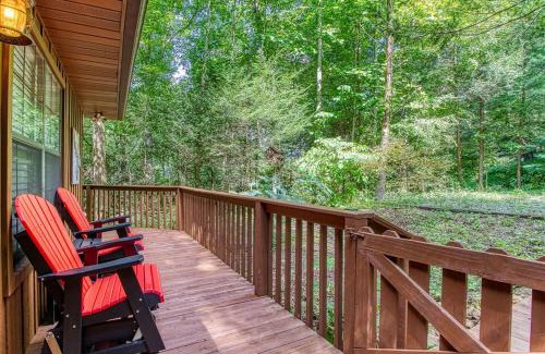 Sevierville Casa | Magical Nights, Hot Tub, WIFI, 685 in FREE Attraction tickets each paid day!
