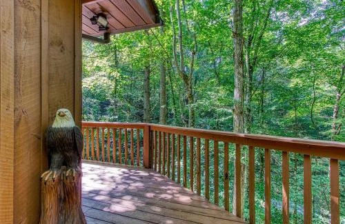 Sevierville Casa | Magical Nights, Hot Tub, WIFI, 685 in FREE Attraction tickets each paid day!