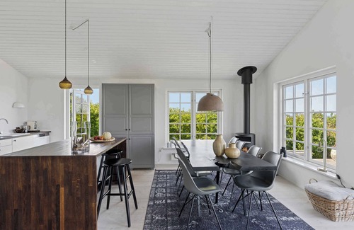 Listed Casa | “Magical Sea View – From Terrace to Horizon”