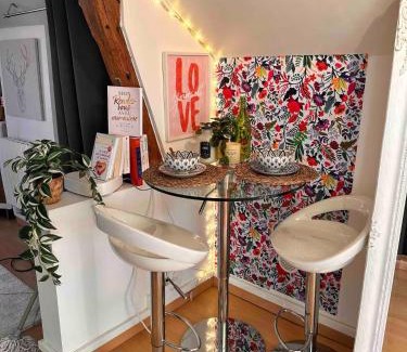 Enghien-les-Bains Apartamento | Magical studio, good vibes