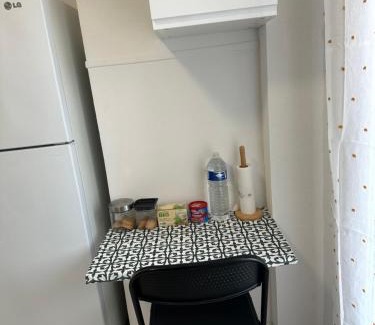 Antibes Old Town Apartamento | Maginifique T2 au cœur d Antibes avec parking