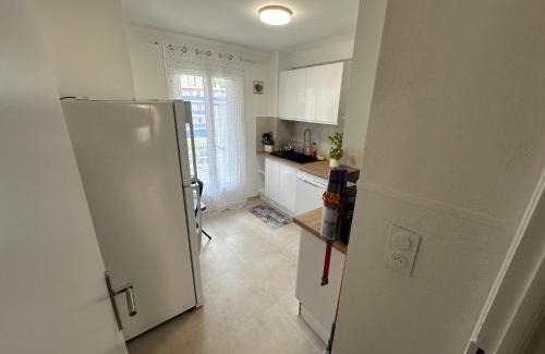 Antibes Old Town Apartamento | Maginifique T2 au cœur d Antibes avec parking