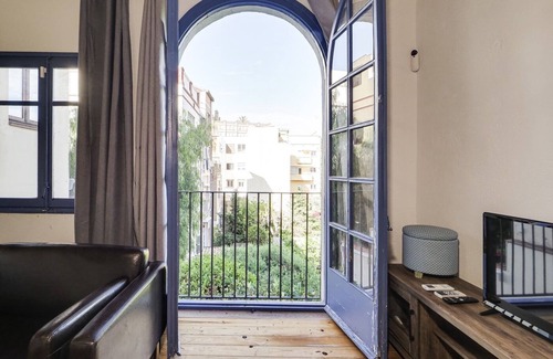 La Salut Casa | Magnífica casa en pleno centro barcelona .de 160 Mts. Dividido en tres estancias