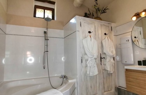 Saint-Andre-de-Majencoules Casa | MAGNANÍA ANTIGUA DE LOS DIECIOCHO EN LAS CEVENNES CON PISCINA CLIMATIZADA Y JACUZZI