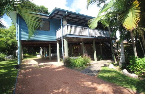 Horseshoe Bay Casa | Magnetic Mango Escape