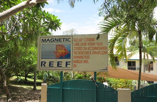 Arcadia Casa | "MAGNETIC REEF 3" in Arcadia