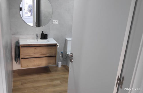 Sant Feliu de Llobregat Apartamento | Magnífica Apartamento con un gran patio. A 30 minutos del centro de Barcelona.