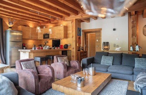 Le Serre Barbin Apartamento | Apartamento 14 p. en chalet, encanto, lujo, chimenea, terraza a pleno sol.