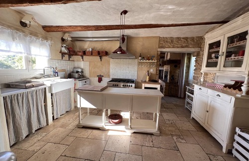 Saint Michel d'Euzet Otro | Magnificent stone farmhouse surrounded by vineyards, private swimming pool