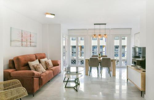Perchel Sur Apartamento | Magnificent- 2Bd 2Bth- City Center
