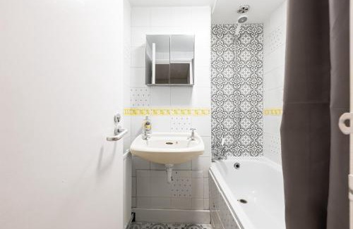 Camden Town with Primrose Hill Apartamento | magnificent 3BR Apt with Balcony