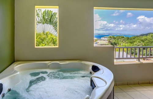 Pointe du Bout Apartamento | Magnificent apartment with jacuzzi