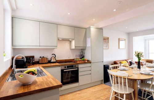 Caister-on-Sea Casa | Magnificent Beach House - Seaview - Upside-down