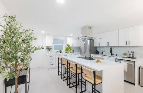 New Smyrna Beach Apartamento | Magnificent Beach Front Condo - Flagler Ave - 111