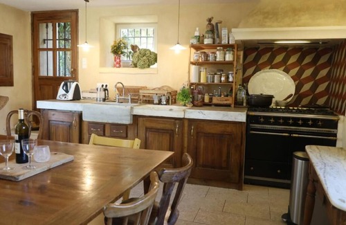 Forcalquier Casa | Magnificent building with swimming pool and garden in the heart of the village
