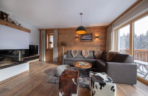 Schonbach Chalet De Esquí | Magnificent Chalet in Neukirchen with Sauna