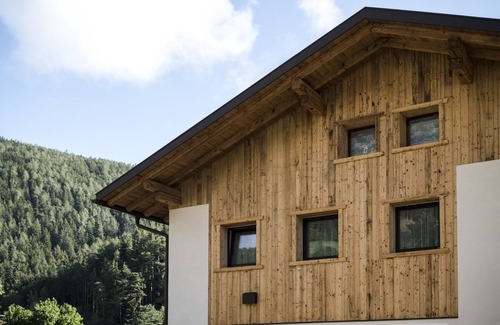 Mantana Casa | MAGNÍFICO CHALET, CONFORT Y MODERNIDAD: NUESTROS APARTAMENTOS EN PUSTERTAL