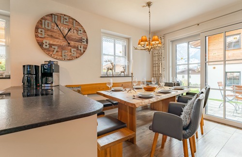 Walchen Chalet De Esquí | Magnificent chalet with wellness and bar