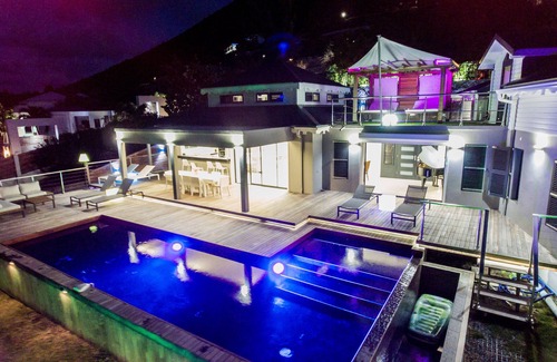 Orient Bay Casa | Magnificent contemporary villa on the heights of Saint-Martin.