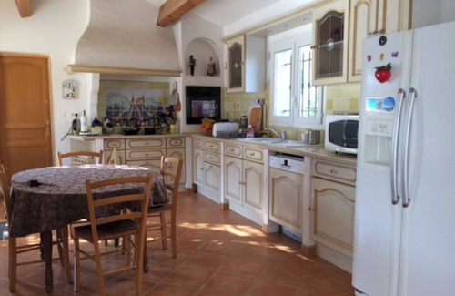 La Farlede Casa | MAGNIFICENT COUNTRY VILLA NEAR THE SEA