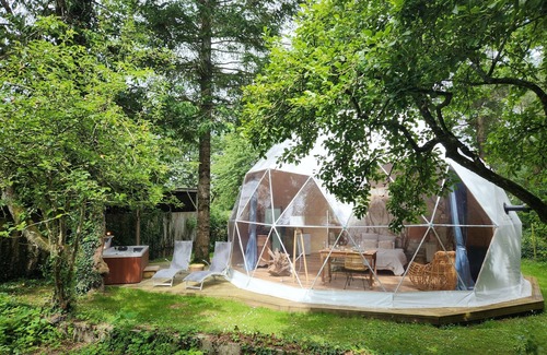 La Chapelle-du-Fest Cabina | Magnificent dome with private jaccuzi