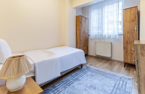 Mecidiyekoy Apartamento | Magnificent Flat in a Central Location in Sisli