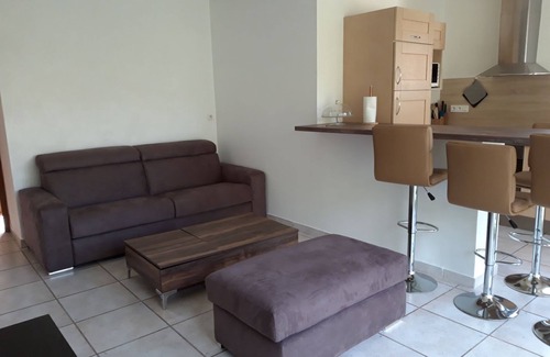 Tanneron Casa | Hermoso apartamento en la planta baja de la villa con piscina infinita.