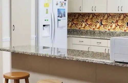 Country Club Estates Casa | Magnificent home walk to beach, restaurants, boardwalk. Owner has >50 reviews 5+
