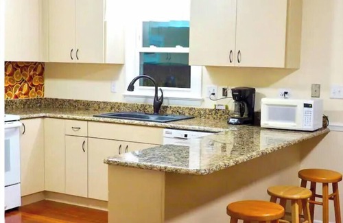Country Club Estates Casa | Magnificent home walk to beach, restaurants, boardwalk. Owner has >50 reviews 5+