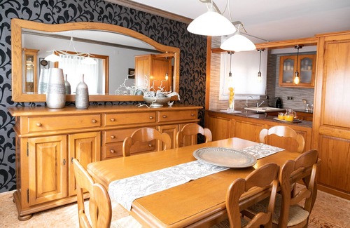Deltebre Chalet De Esquí | MAGNÍFICA CASA EN EL DELTA DEL EBRO , CON WIFI, PISCINA ,PARKING Y BARBACOA.