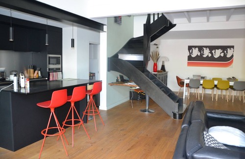 Cauderan Casa | Excelente almacén renovado en 2018, capacidad para 8 personas, piscina climatizada, aire acondicionado, Burdeos